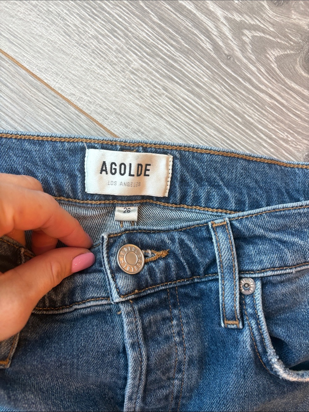 Agolde Riley High Rise Straight Leg Jean in Pose - Picture 4 of 6